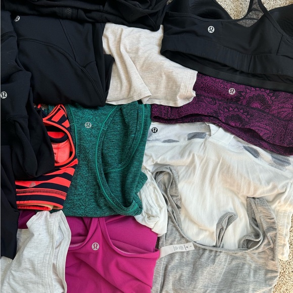 Lululemon Bundle Legging Tanks and Define Jacket - Picture 4 of 12